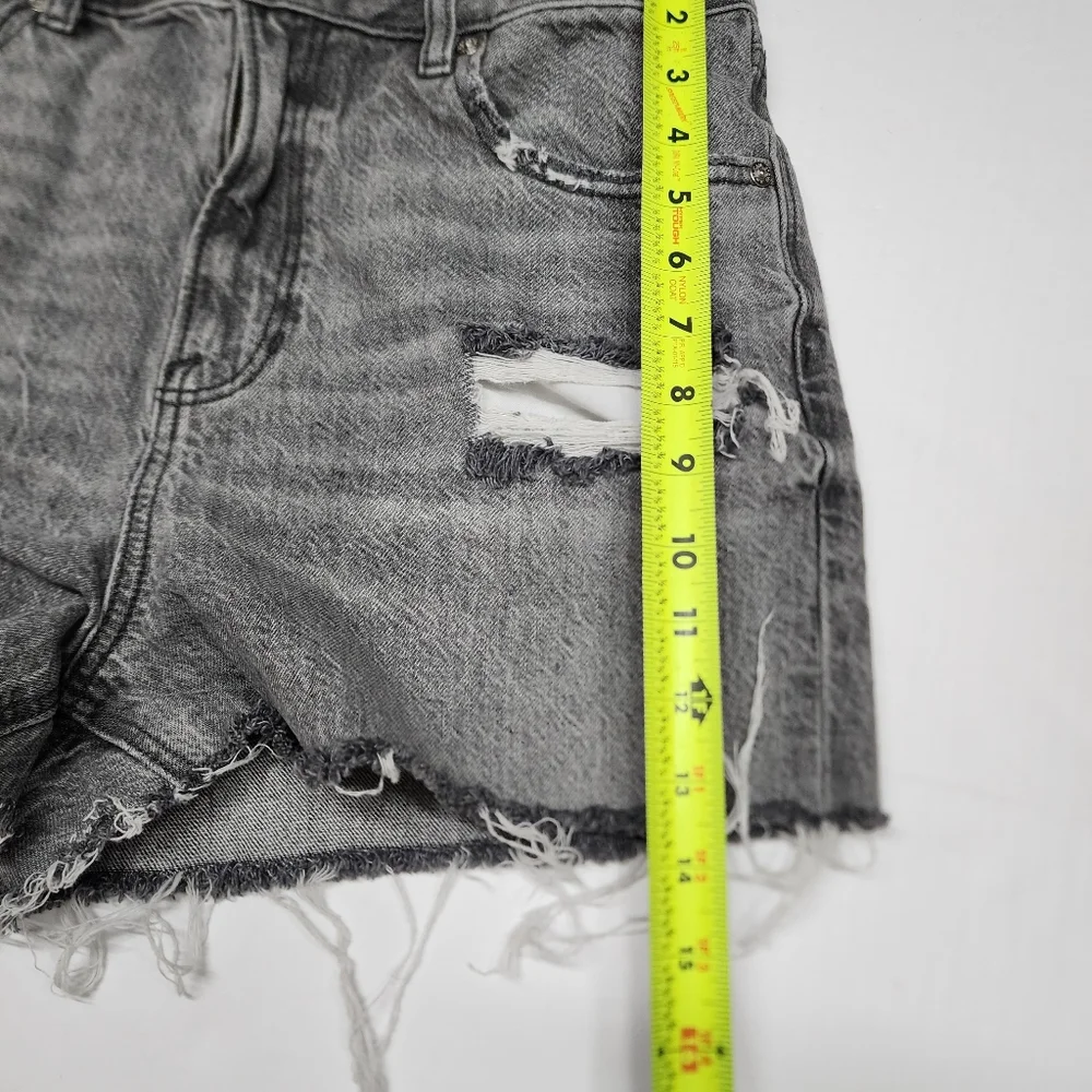American Eagle Shorts Grey Faded Black Denim Highrise Mini frayed Hem Raw Edge - Picture 4 of 7
